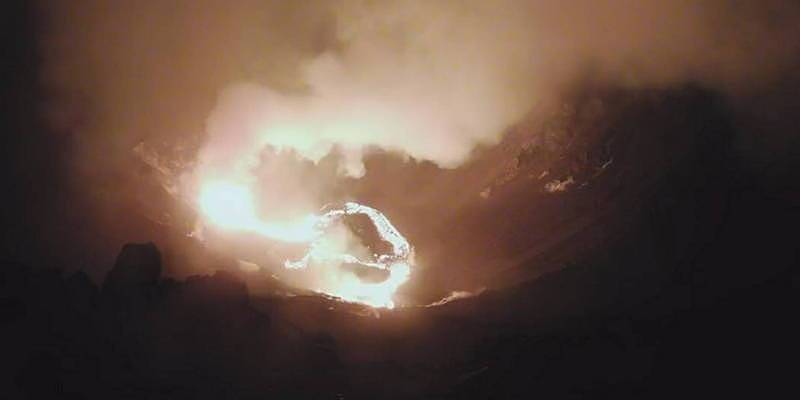 外媒报导也提到，在火山爆发后约1小时也发生规模4.4的地震，不过美国地质调查局表示目前评估并无建筑物因此受损。 （欧新社）