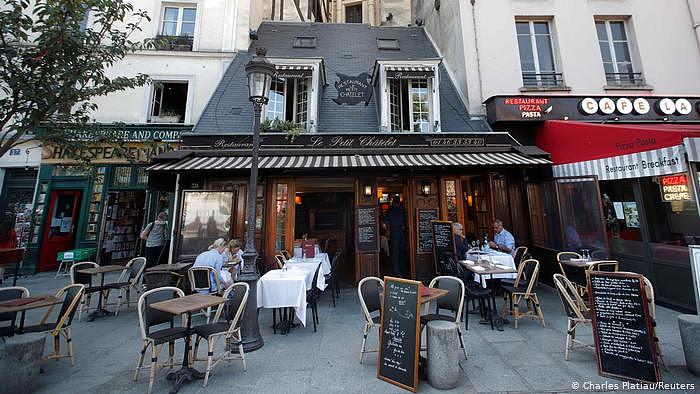 Paris Coronakrise leeres Restaurant