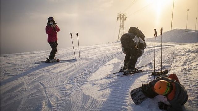 Skiers in Falera, Switzerland (26/11/20)