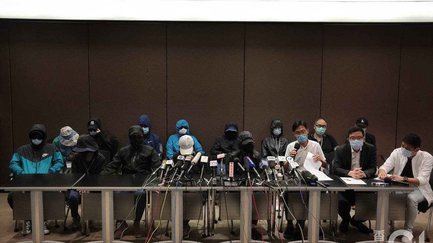 12港人案在深圳盐田法院宣判：组织偷渡2人判监2至3年，8人判7个月，另外2未成年人移交香港警方（组图） - 1