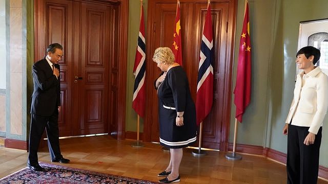 中国外交部长王毅曾在今年8月密集访问挪威、法国、意大利等国。