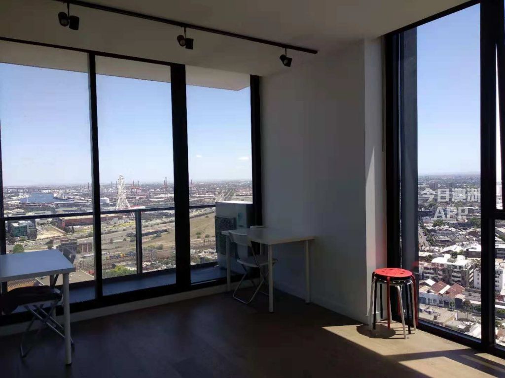 今日悉尼Melbourne City 公寓两室两卫一车库出租 2月即可拎包入住 包家具 房间大宽敞明亮 交通便捷 Melbourne City 公寓两室两卫一车库出租 2月即可拎包入住 包家具 房间大宽敞明亮 交通便捷