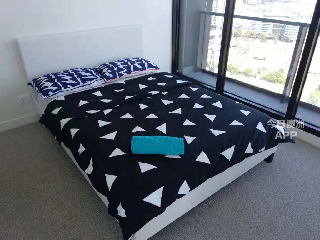 今日悉尼Melbourne City 公寓两室两卫一车库出租 2月即可拎包入住 包家具 房间大宽敞明亮 交通便捷 Melbourne City 公寓两室两卫一车库出租 2月即可拎包入住 包家具 房间大宽敞明亮 交通便捷