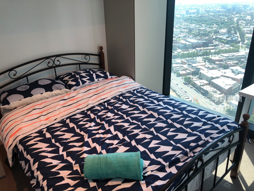 今日悉尼Melbourne City 公寓两室两卫一车库出租 2月即可拎包入住 包家具 房间大宽敞明亮 交通便捷 Melbourne City 公寓两室两卫一车库出租 2月即可拎包入住 包家具 房间大宽敞明亮 交通便捷