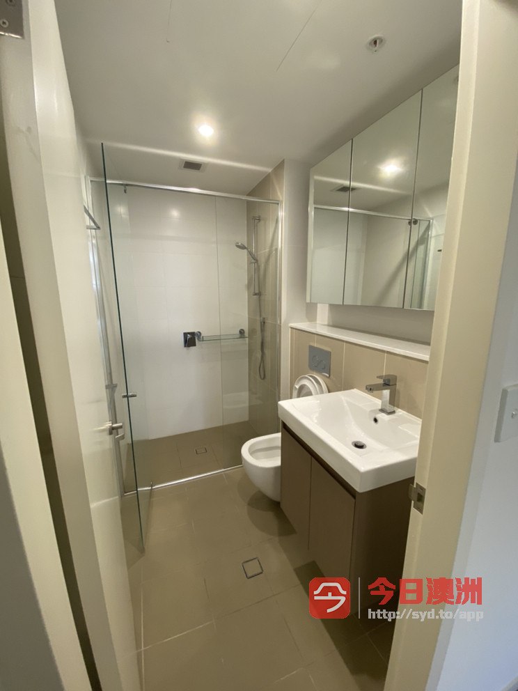 今日悉尼Hurstville 近新公寓次卧低价找人接手甩租 Hurstville 近新公寓次卧低价找人接手甩租