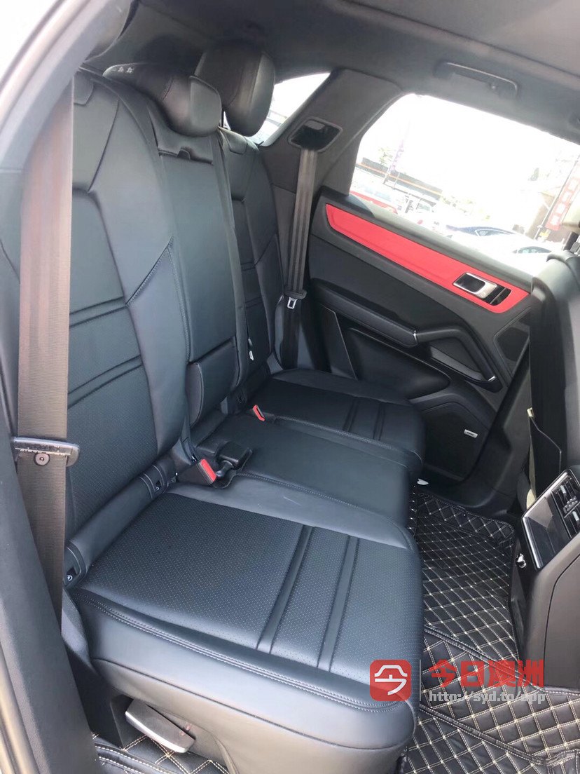 今日悉尼19年 Porsche Cayenne S 比斯开蓝 超低公里 新车车况 19年 Porsche Cayenne S 比斯开蓝 超低公里 新车车况