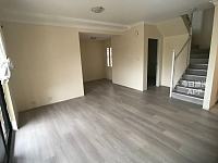 Campsie  2房1厅2厕townhouse带车库 近火车站和主街商店