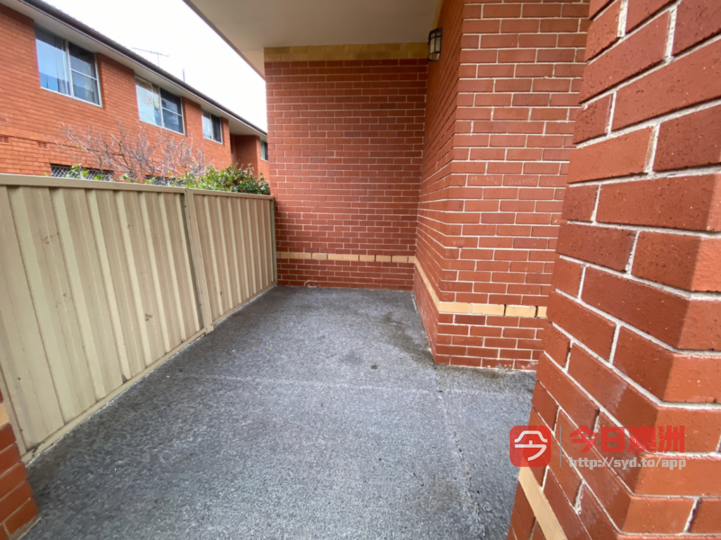今日悉尼Campsie 2房1厅2厕townhouse带车库 近火车站和主街商店 Campsie 2房1厅2厕townhouse带车库 近火车站和主街商店