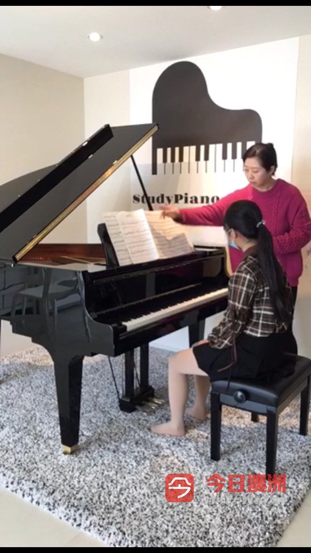  悉尼资深专业AMEB注册钢琴女教师 钢琴伴奏师  高级乐理讲师可上门 