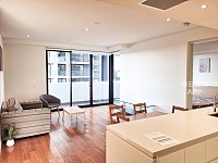Burwood       近新2房2卫带车位study包家具出租