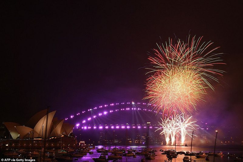 和2020说再见！疫情之下，悉尼上演“mini版”跨年烟花秀，绚烂烟花点亮夜空（视频/组图） - 23