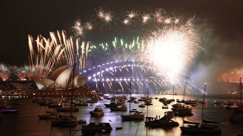 和2020说再见！疫情之下，悉尼上演“mini版”跨年烟花秀，绚烂烟花点亮夜空（视频/组图） - 17