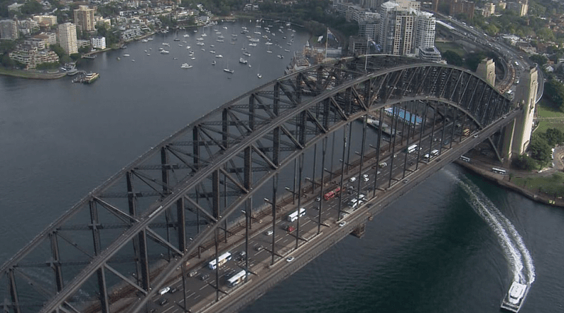 悉尼海港大桥3车相撞！一孕妇受伤，沿路交通受阻（组图） - 4