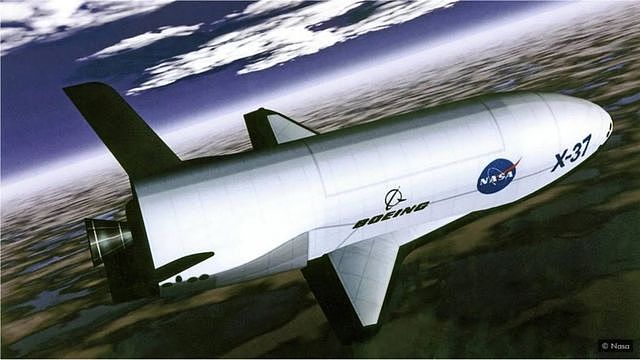 波音X-37B太空飞机有一天可能会发射微型卫星，执行U-2的一些任务。