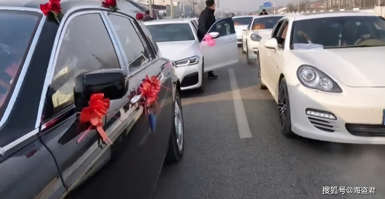 中国一车队接亲，停车下来后6辆车变22辆，还多了2个新娘后顿时傻眼（视频/组图） - 6