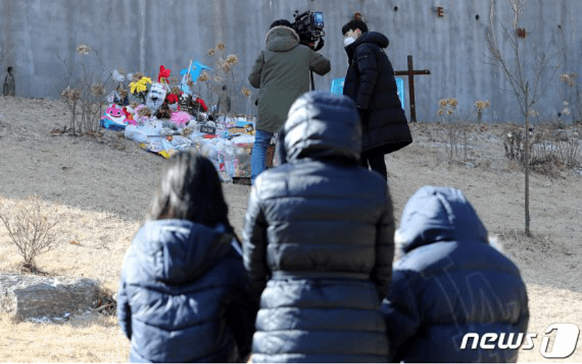 韩父母虐死1岁女儿，踩到胃破骨碎！20万人请愿，文在寅发声