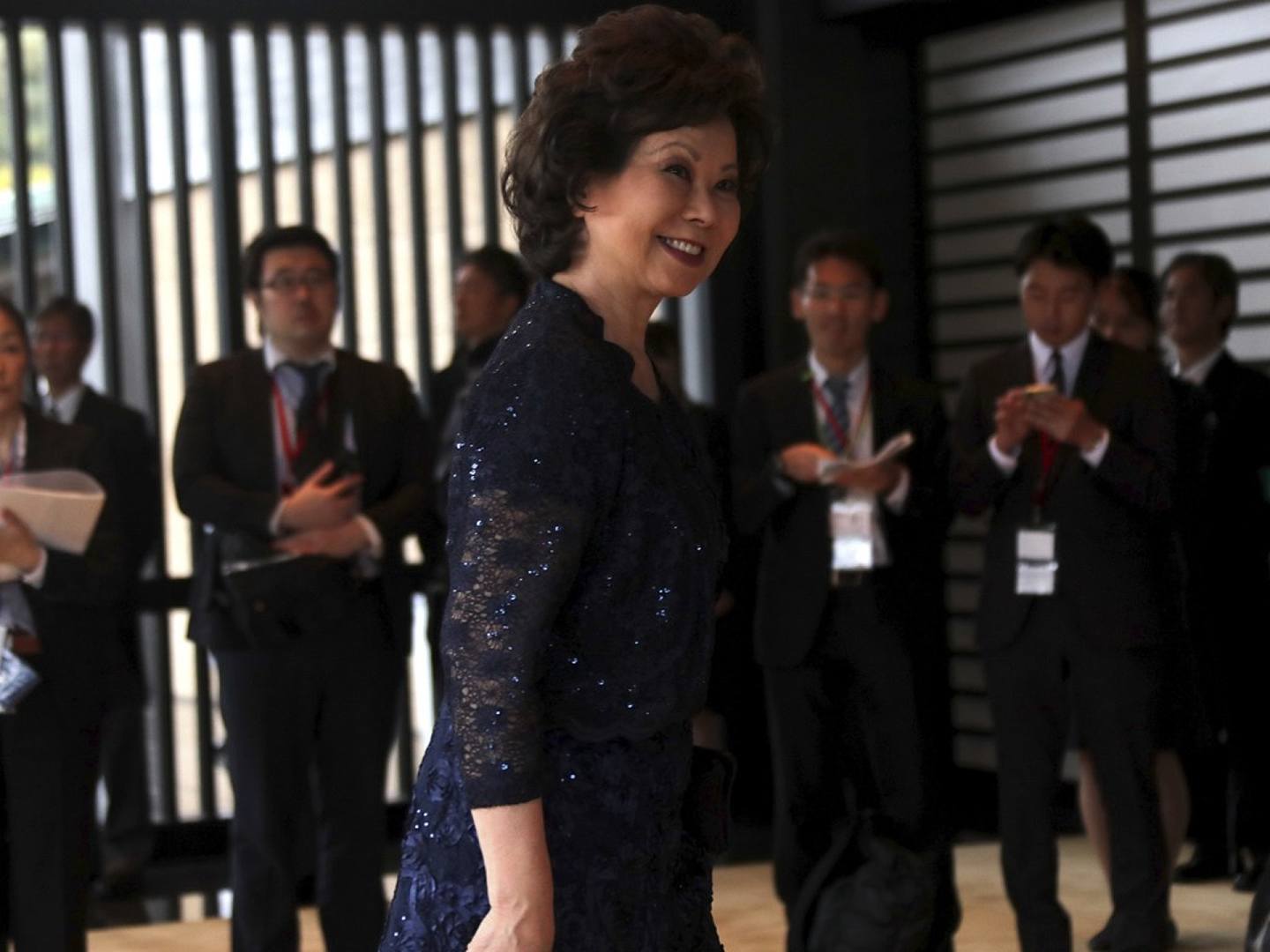 2019年10月22日，赵小兰抵达东京皇宫。（AP）
