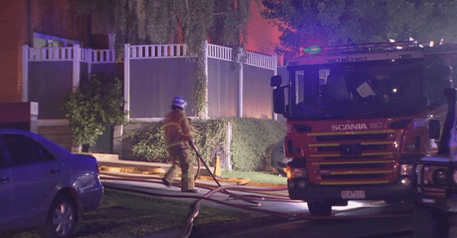 Glen Waverley民宅凌晨突发大火，4人不幸死亡，包括3名儿童（组图） - 2