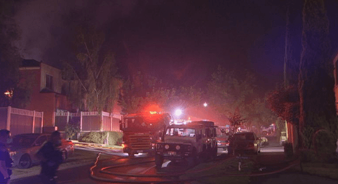 Glen Waverley民宅凌晨突发大火，4人不幸死亡，包括3名儿童（组图） - 4