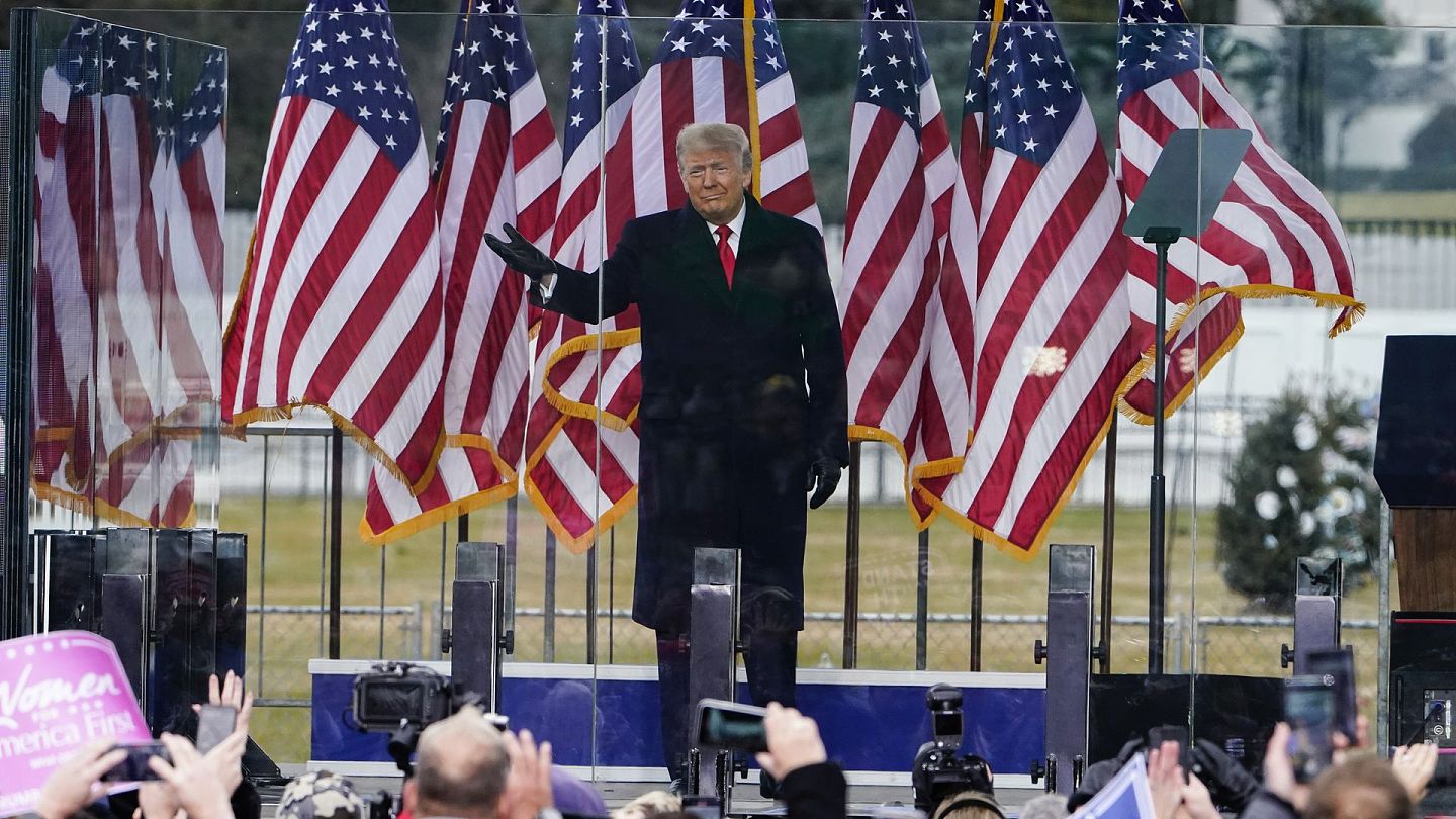 1月6日，总统特朗普在首都华盛顿的集会上发表演说。（AP）