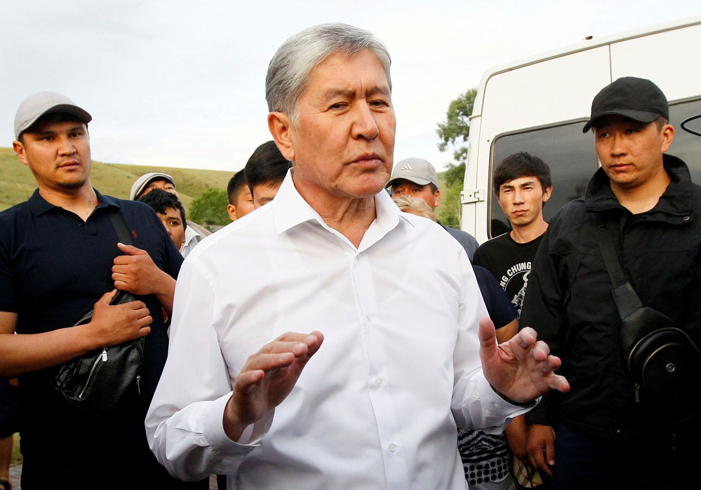 吉尔吉斯前总统阿坦巴耶夫（Almazbek Atambayev）6月29日在位于首都比什凯克（Bishkek）附近的村落Koy-Tash会见记者。（Reuters）
