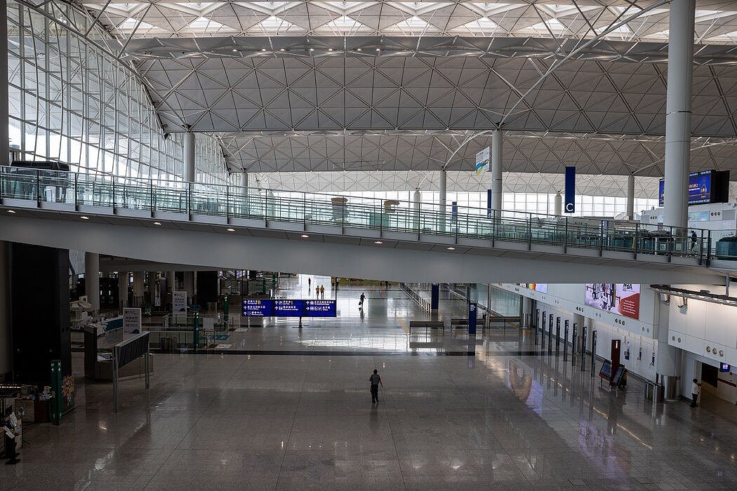 10月，香港国际机场的到达大厅。