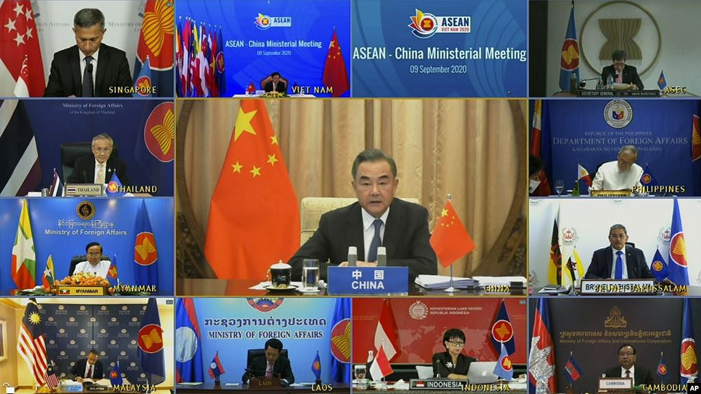 中国外交部长王毅在与东盟外长的在线会议上发言（2020年9月9日）。