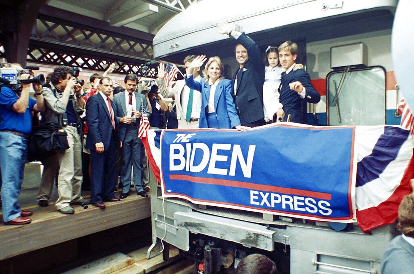 美国大选2020：图为拜登1987年6月9日于达拉华州威尔明顿宣布竞选总统。他在同年9月23日宣布停止竞选活动。（AP）
