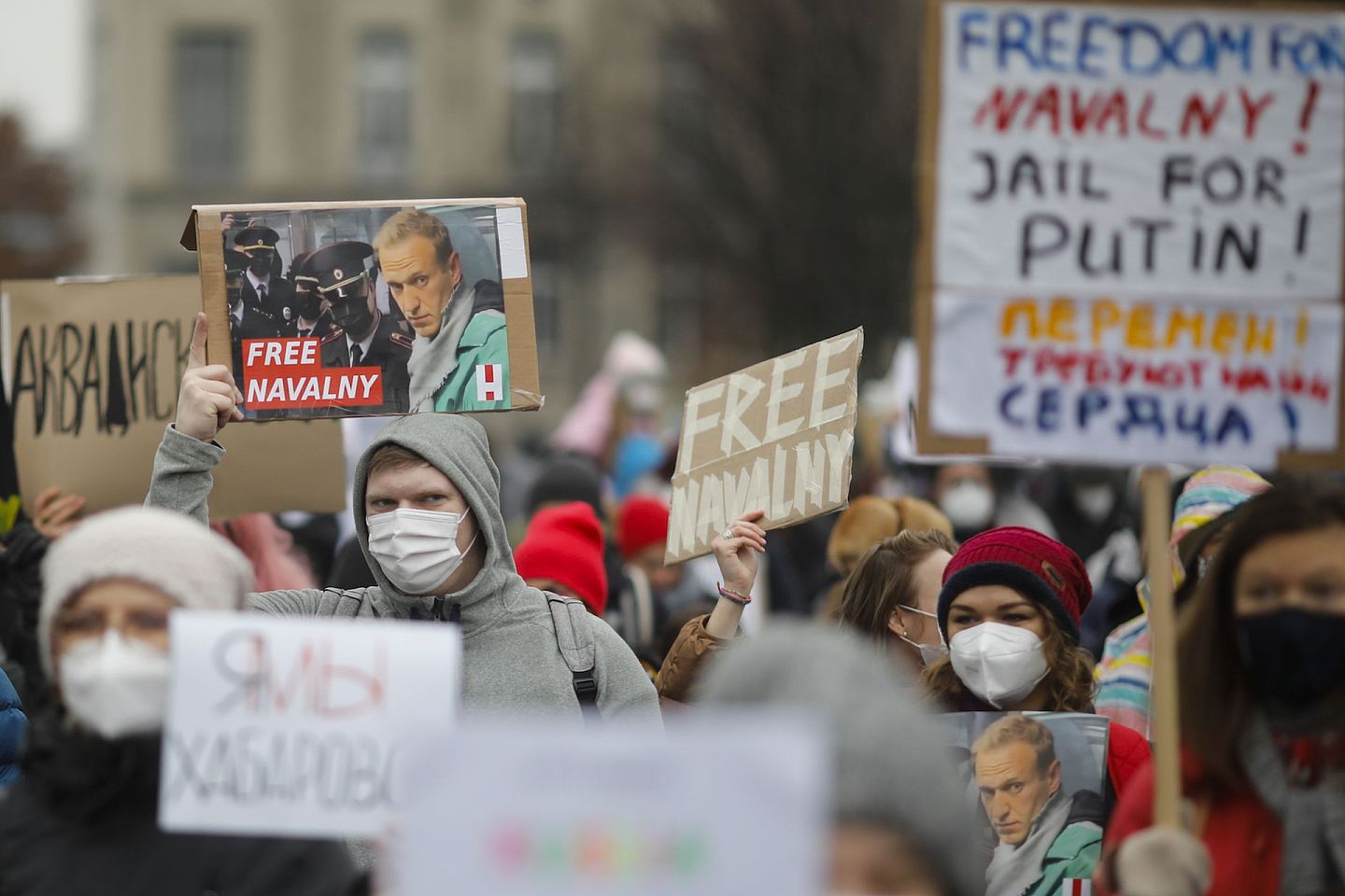 1月23日，大批俄罗斯民众走上街头，抗议当局逮捕反对派领袖。（AP）