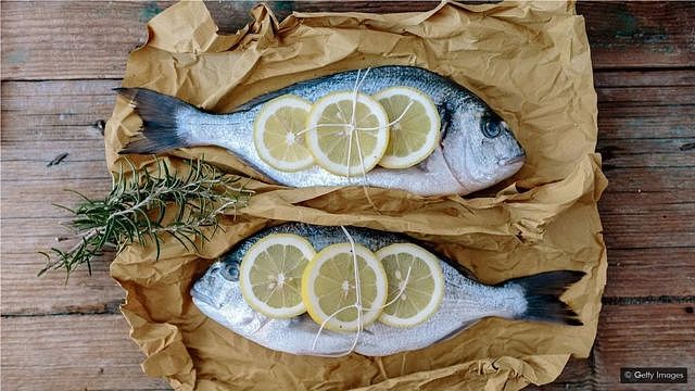 对鱼油补充剂需要的不断增长意味我们吃鱼所获得的欧米茄-3量却在减少。