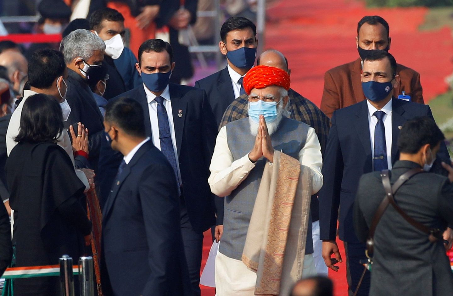 印度总理莫迪2021年1月26日在首都新德里观看阅兵式。（Reuters）