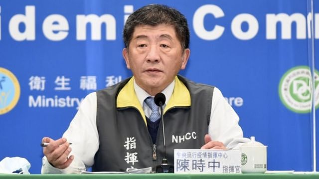 针对众多抨击声音，陈时中向台湾媒体表示，他将防疫视为“作战”，坦言目前是台湾防疫最为险峻的时刻。