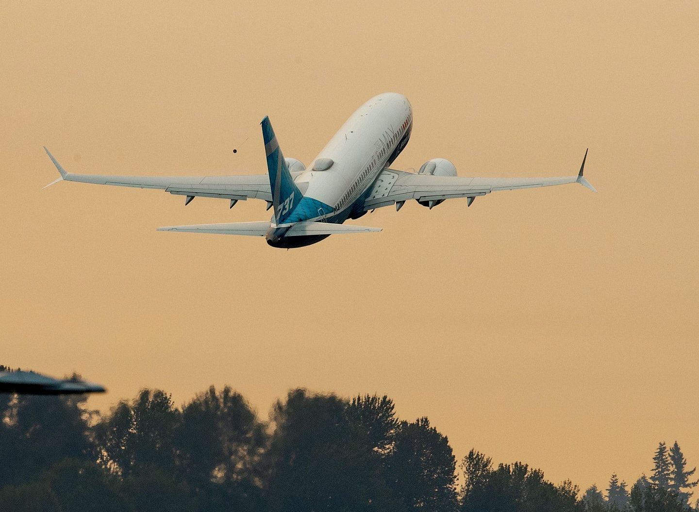波音737 MAX：图为2020年9月30日波音737 Max飞机在美国西雅图展开评估飞行。（Reuters）