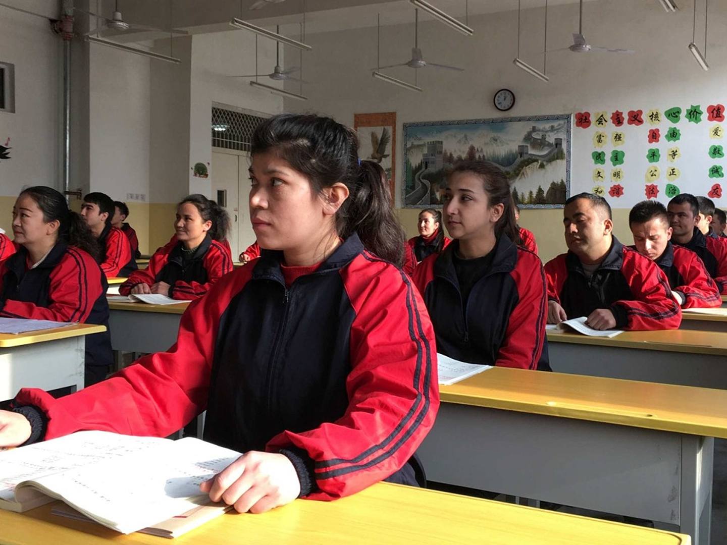 中国将这些地方称为“教育转化培训中心”，美欧国家则称为“再教育营”。（Reuters）