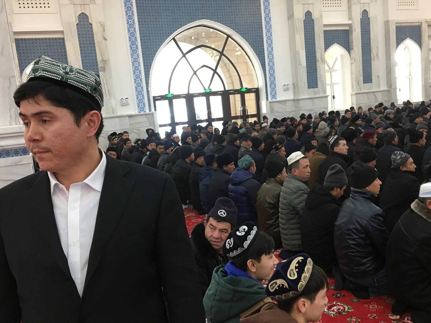 参观的培训中心位于维吾尔族人口稠密的喀什、和田以及墨玉，上述地方经常发生暴力事件。（Reuters）