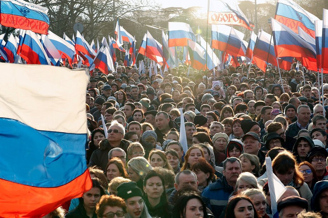 俄罗斯总统弗拉基米尔·V·普京的支持者在2018年庆祝俄罗斯吞并克里米亚四周年。