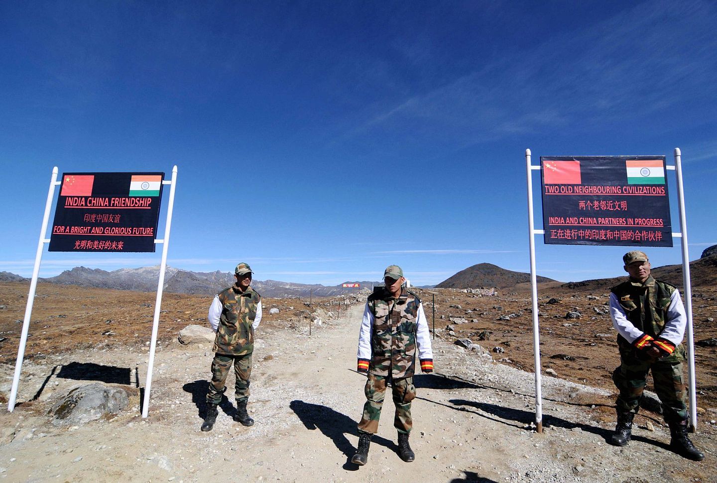 2012年10月21日，印度士兵在阿鲁纳恰尔邦（中国称藏南）执勤。（AFP）