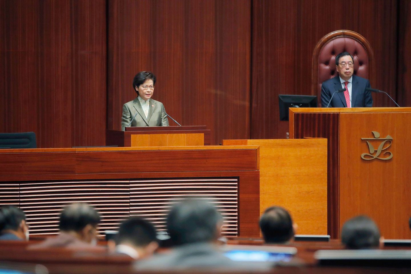 香港问题备受关注，林郑月娥在香港立法会回应相关问题时，提出五大立法建议。（AP）