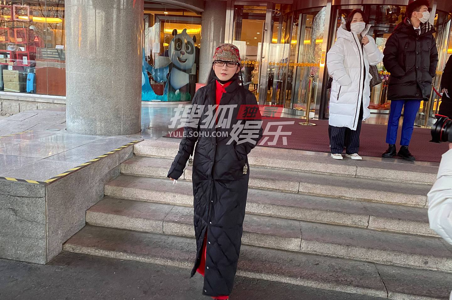 62岁杨丽萍春晚节目被毙！本人发文透露遗憾，准备的表演服装曝光太震撼 （组图） - 3