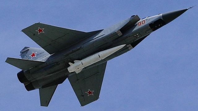 俄罗斯米格31挂载新式