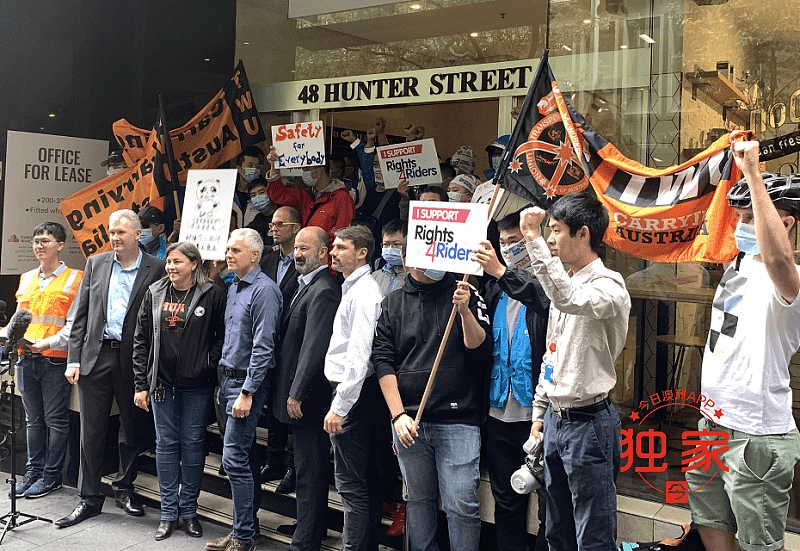 直击！熊猫外卖降酬风波再升级，悉尼华人送餐员公司门口罢工抗议，工会力挺（组图） - 8