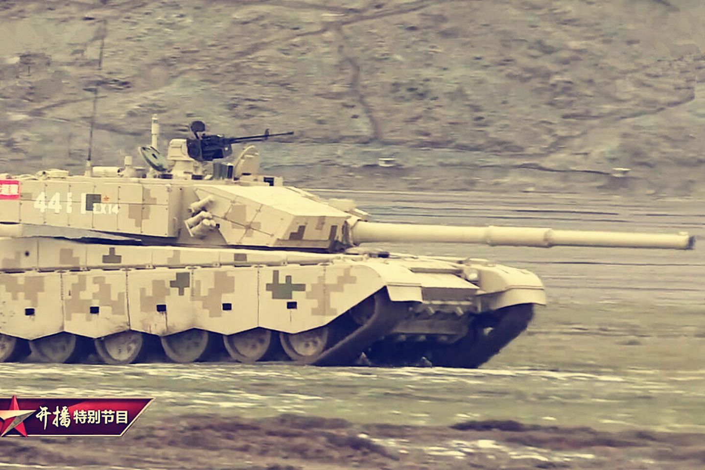 2021年2月4日，中国官媒央视节目公开中国99A坦克已进驻喀喇昆仑山。（中国央视视频截图）
