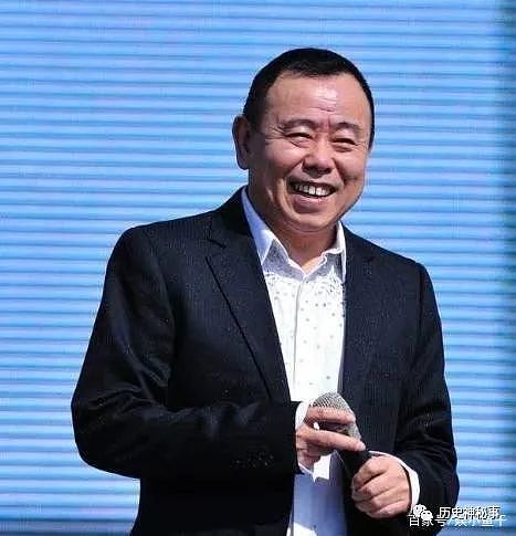 藏得好深！潘长江亲弟弟身份曝光，原来是我们熟悉的人，长相差距太大认不出（组图） - 1