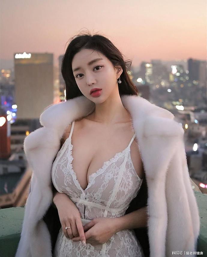 【美女】韩国模特，浑圆的G罩杯配柯基臀天使面孔，身材火辣，爱了（组图） - 7