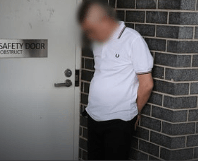 悉尼警方在华人区展开突击搜查，一男子涉毒被捕！现场缴获大量现金及毒品（组图） - 4