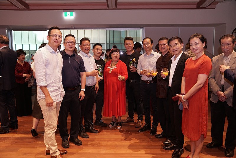 Reception - Representatives of the Chinese Community Association.jpg,0
