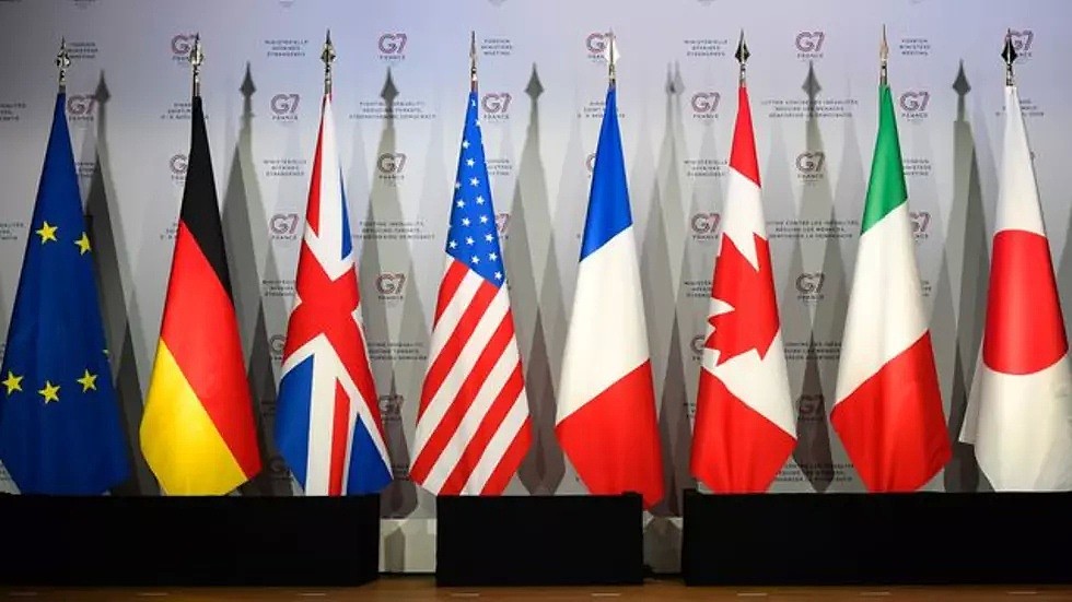 G7峰会成员国旗帜