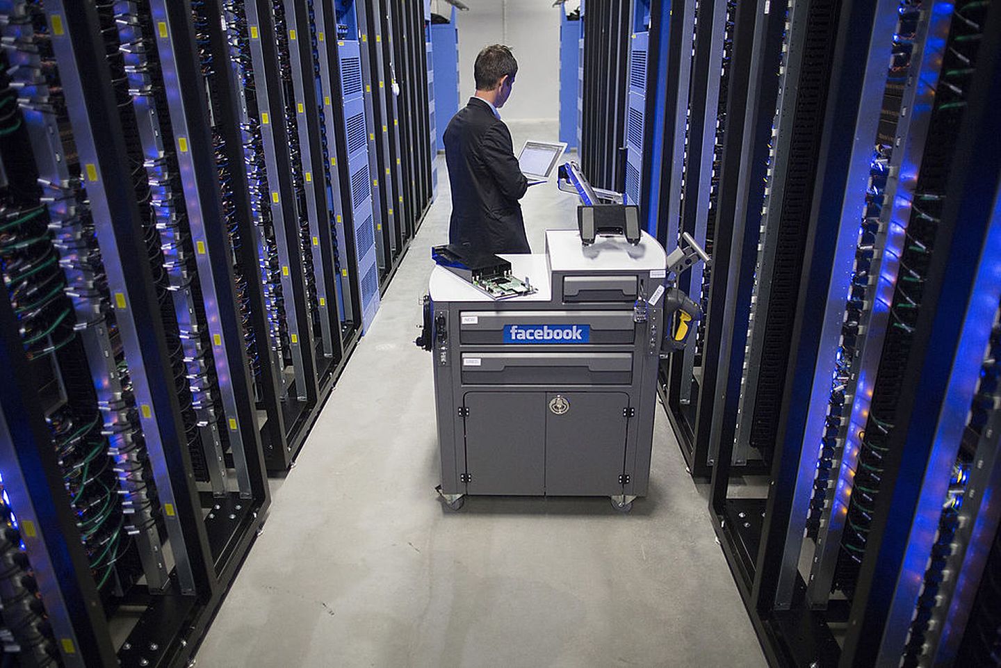 圖為Facebook在瑞典設立的數據中心。（Getty Images）