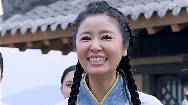 中国中年女演员：半是无戏可拍的尴尬，半是烤瓷牙，硅胶脸扮嫩的不适（组图） - 13