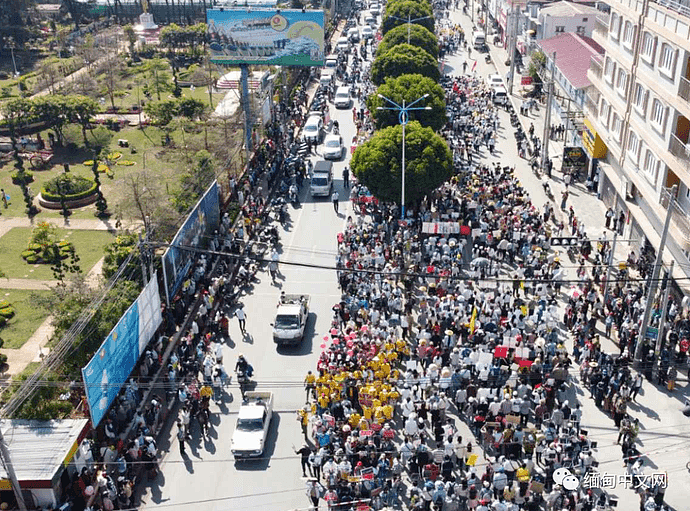 缅甸爆发全国性超大规模示威活动，数百万人走上街头！多地军警已出动（组图） - 67